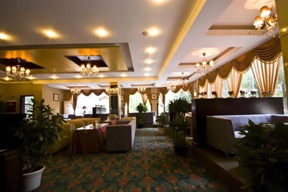 An E Courtyard Hotel Jiu Zhai Gou Branch Цзючжайгоу Экстерьер фото