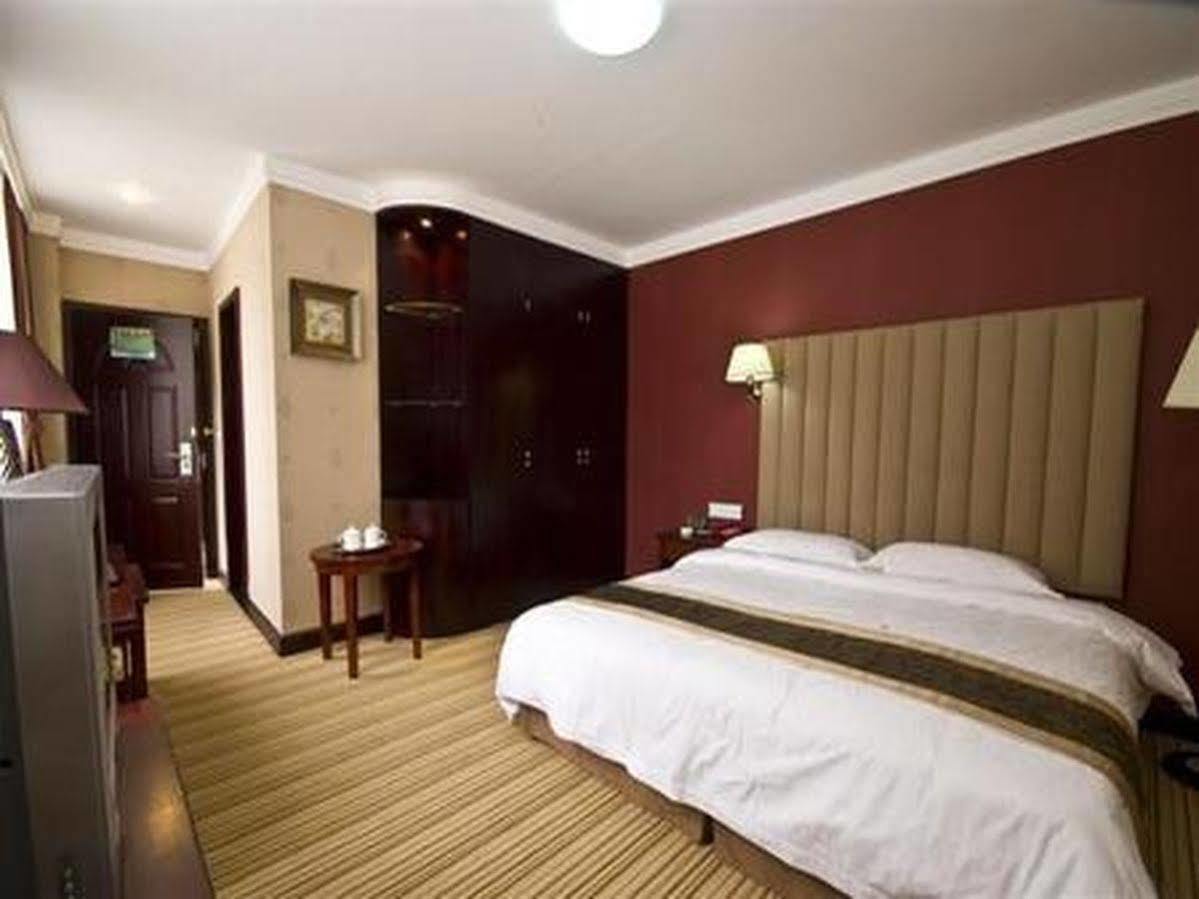 An E Courtyard Hotel Jiu Zhai Gou Branch Цзючжайгоу Экстерьер фото