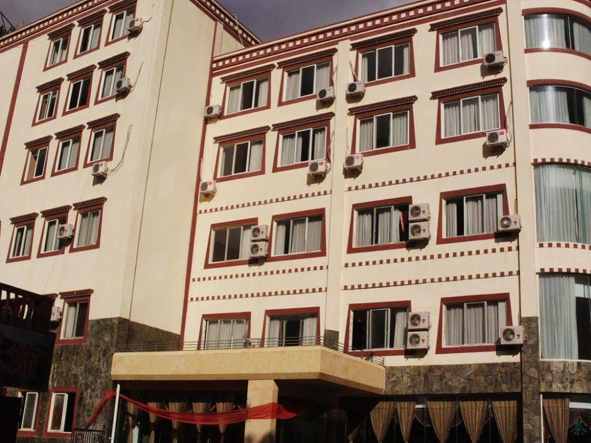 An E Courtyard Hotel Jiu Zhai Gou Branch Цзючжайгоу Экстерьер фото